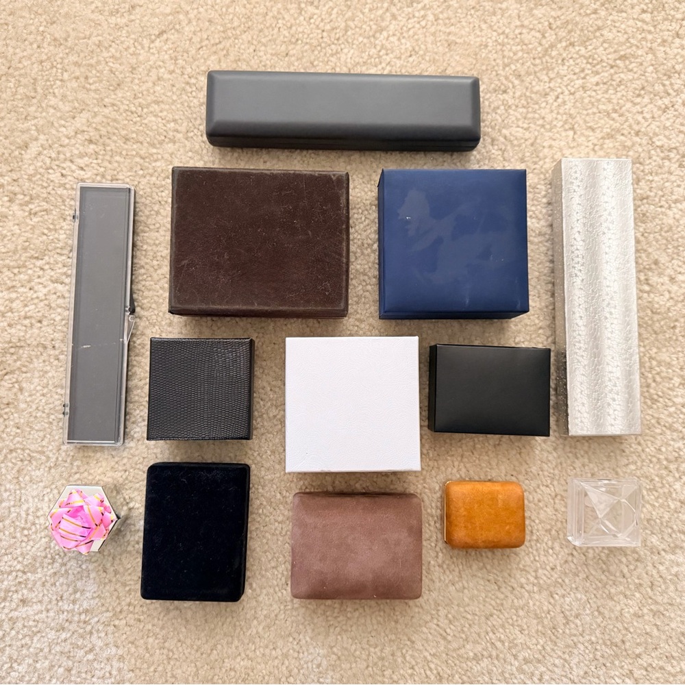 Assorted Jewelry Gift Boxes in Mixed Colors